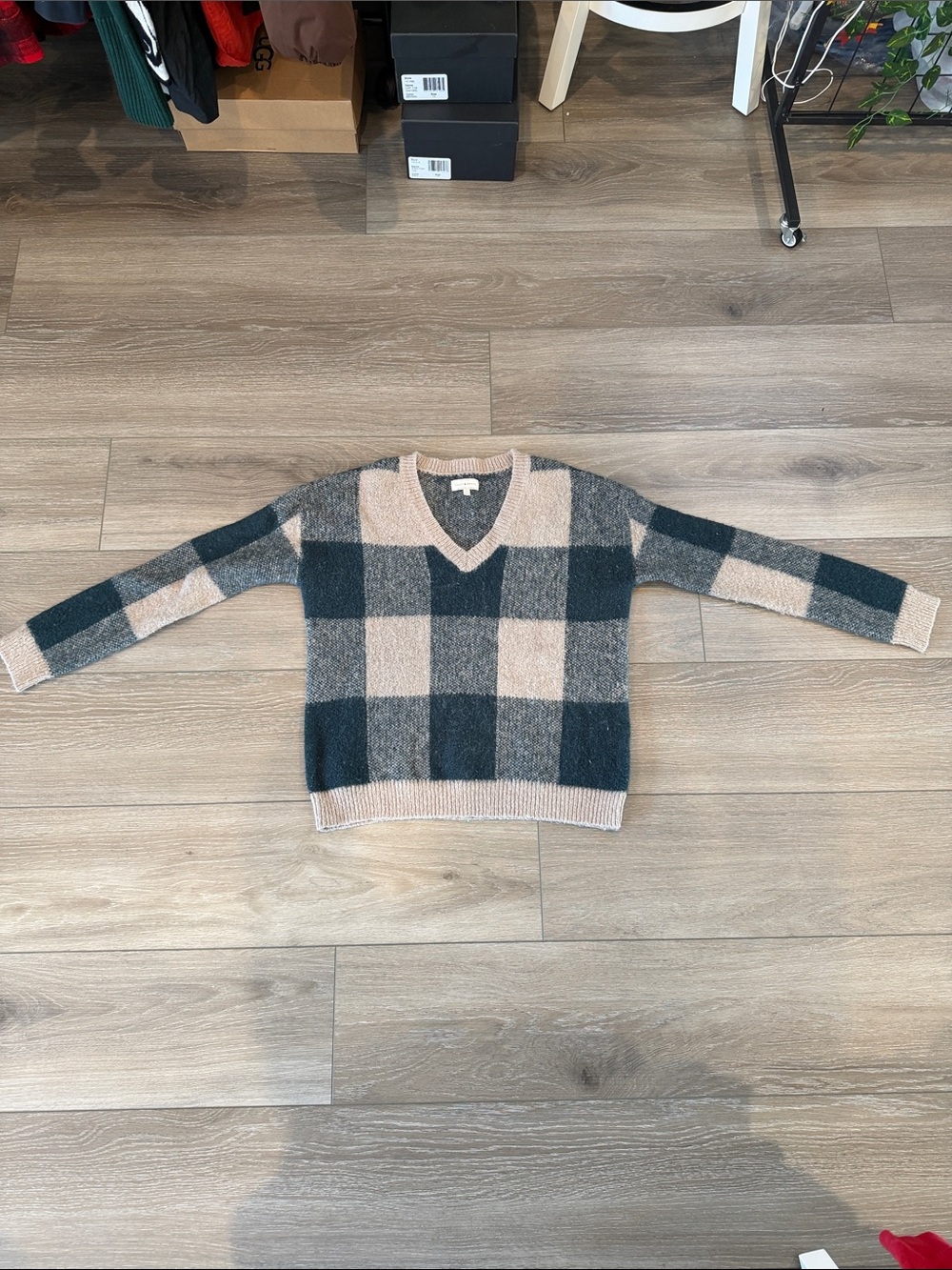 Lucky Brand V-Neck Plaid Sweater in Beige and Dark Green